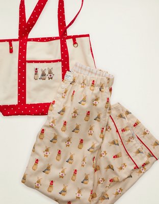 AE Off-Duty Graphic Tote Bag