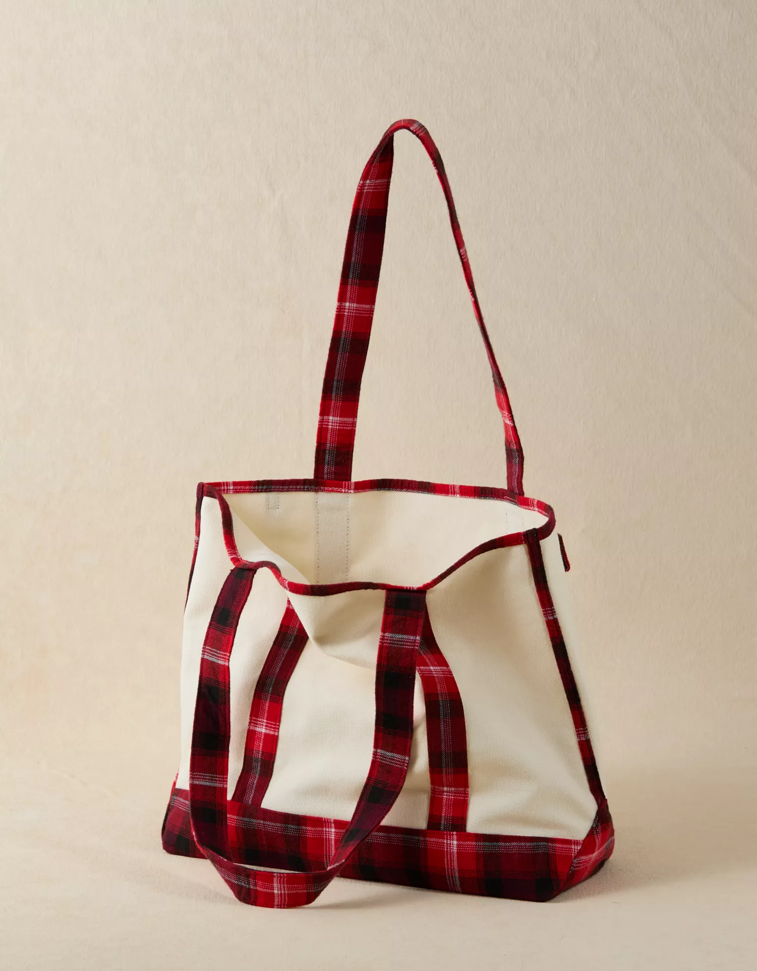 AE Off-Duty Grinch Tote Bag - thumbnail 3
