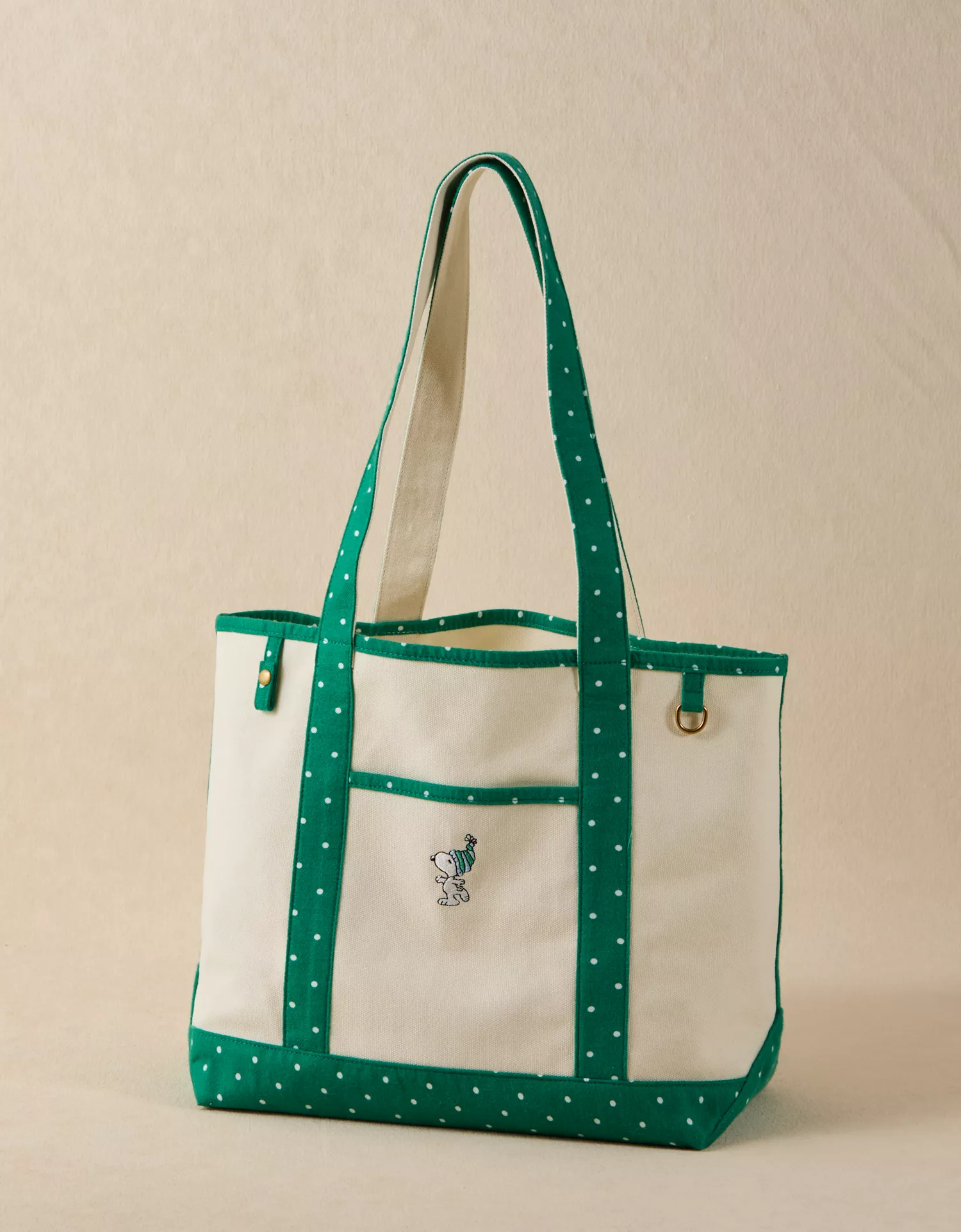 AE Off-Duty Winter Snoopy Tote Bag