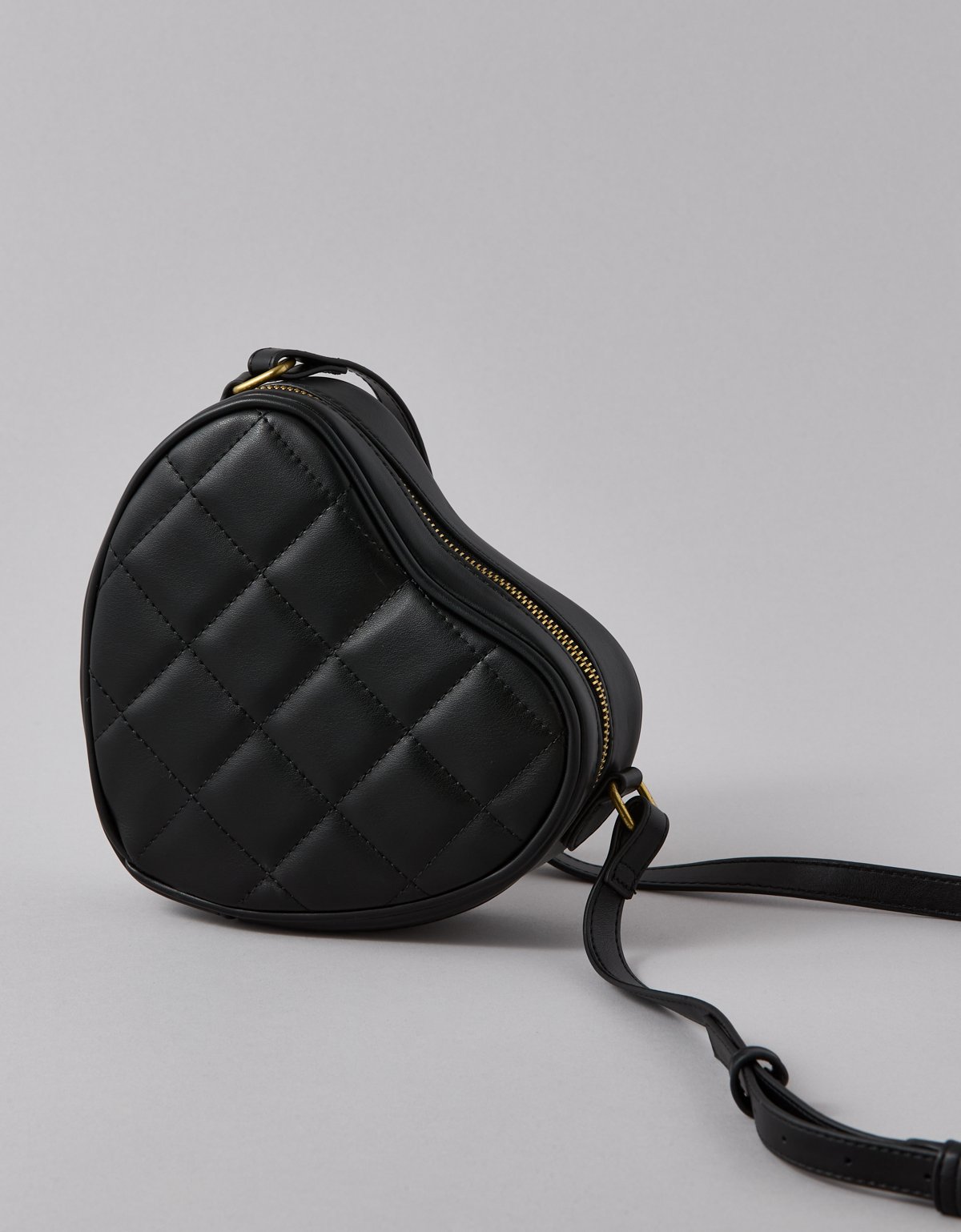 AE Quilted Heart Bag - image 3