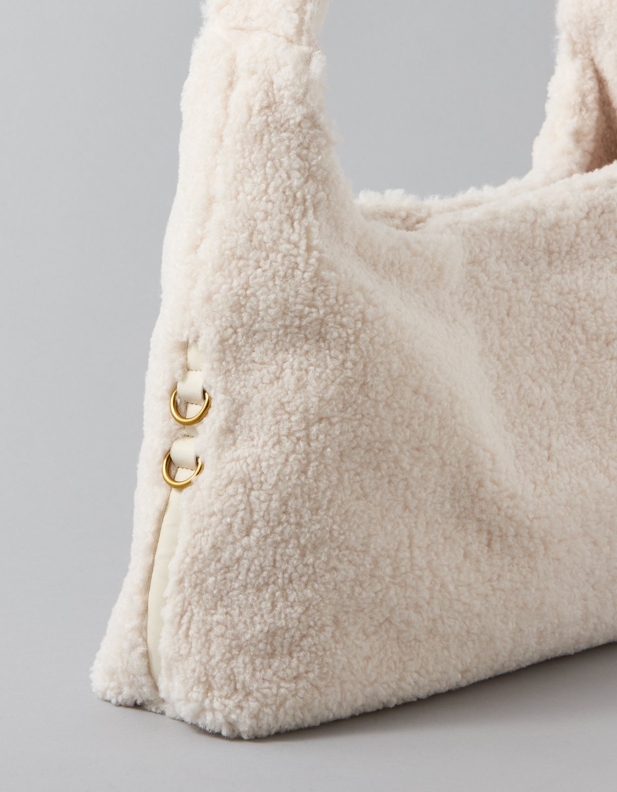 AE Sherpa Slouchy Bag - image 2