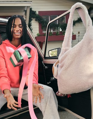 AE Sherpa Slouchy Bag