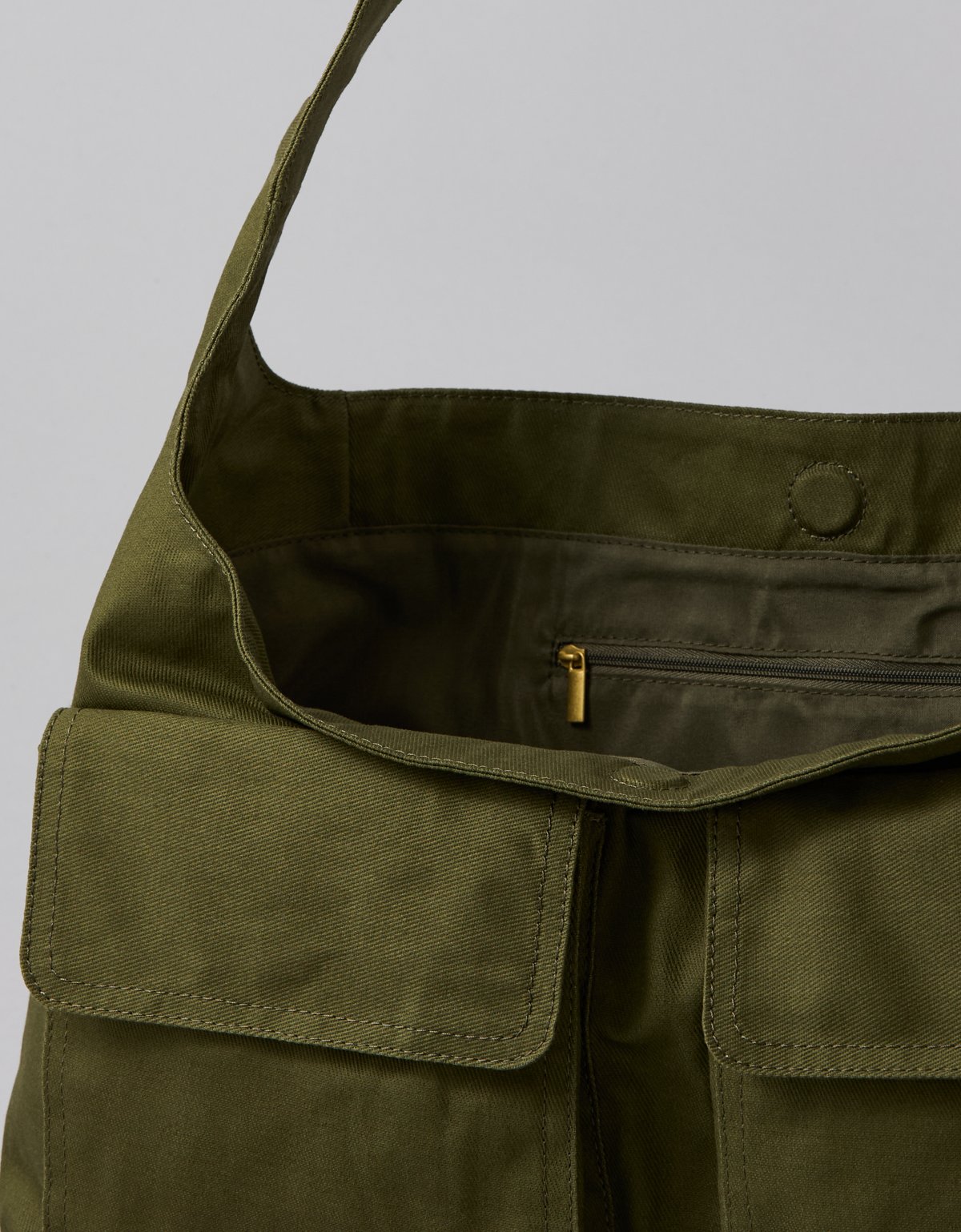 AE Slouchy Cargo-Pocket Bag - image 2