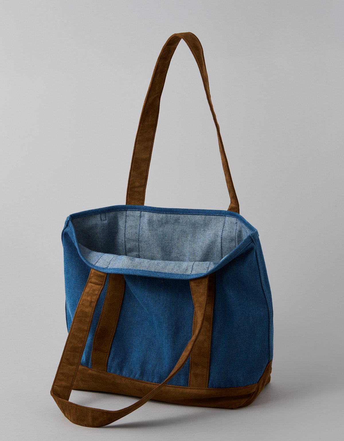 AE Off-Duty Western Tote - image 3