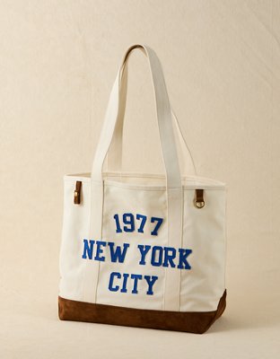 AE Off-Duty Graphic Tote Bag