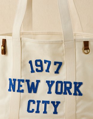 AE Off-Duty Graphic Tote Bag