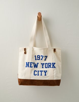 AE Off-Duty Graphic Tote Bag