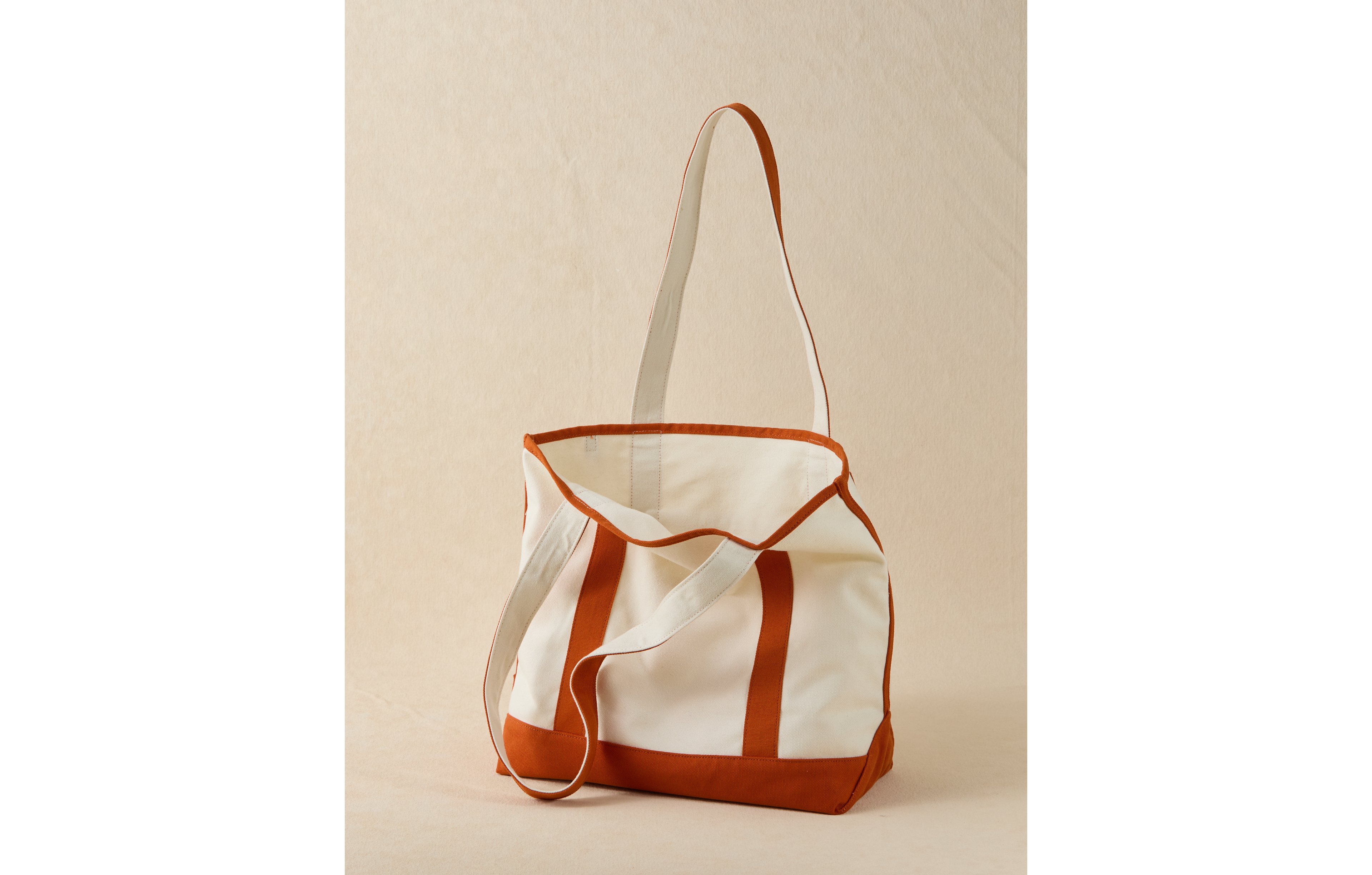 AE Off-Duty Miffy Tote Bag