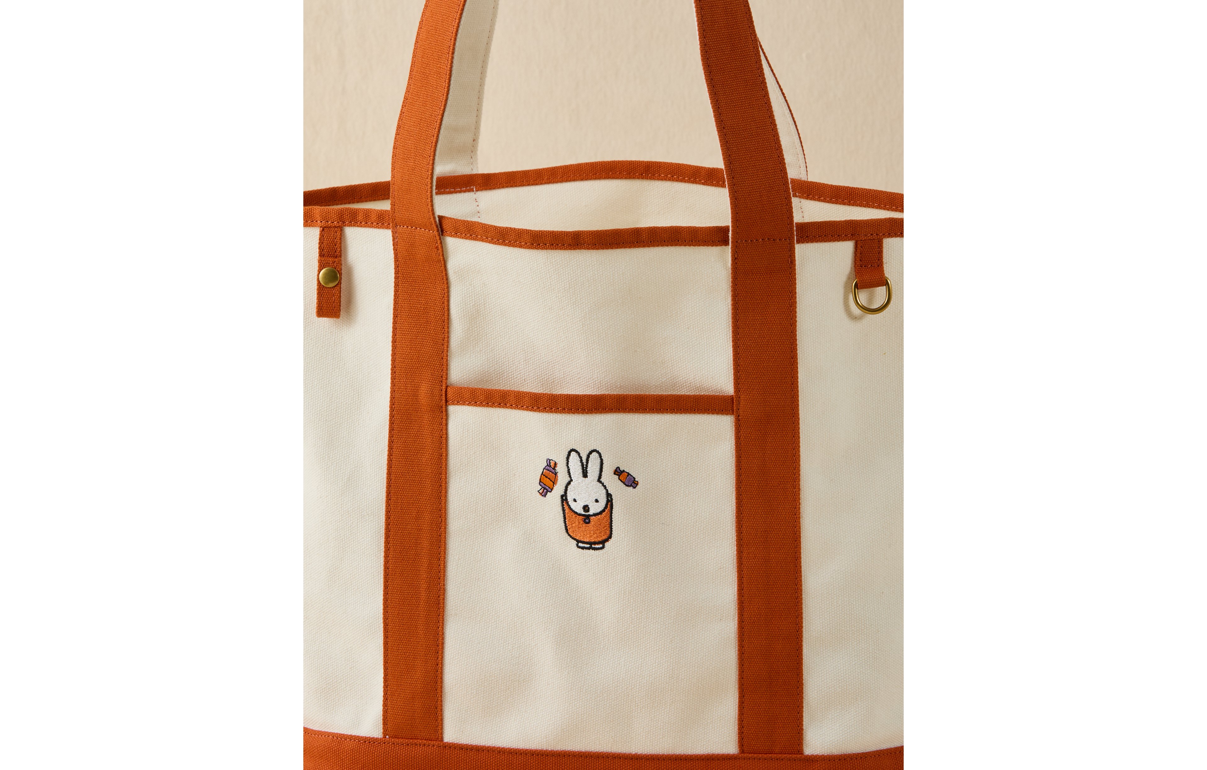 AE Off-Duty Miffy Tote Bag