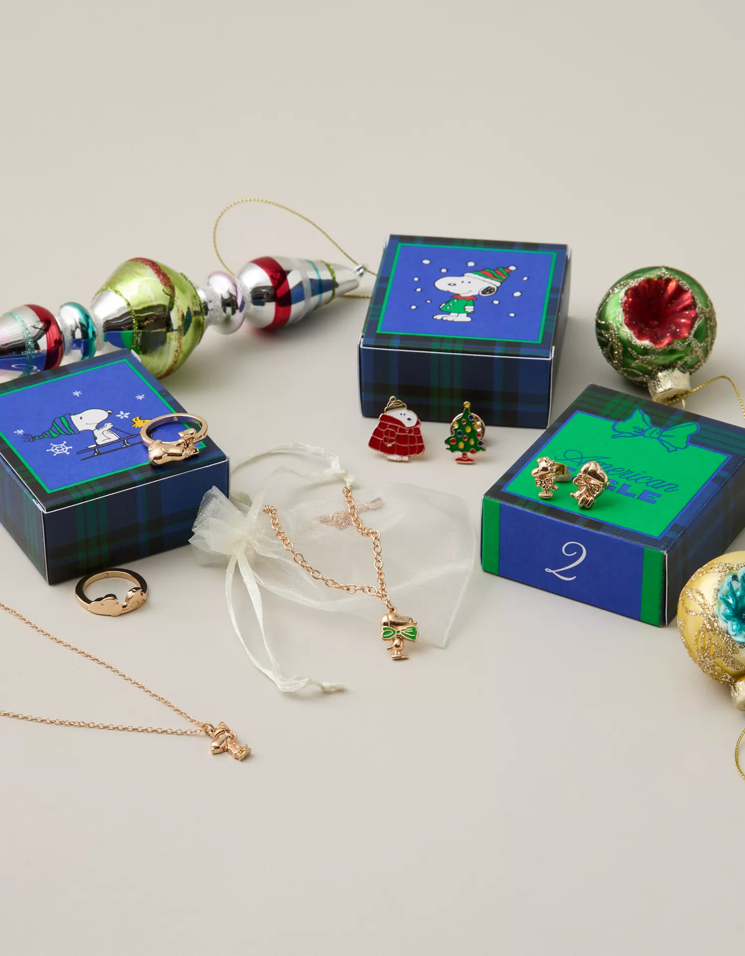 AEO Snoopy 6-Day Advent Calendar - thumbnail 3
