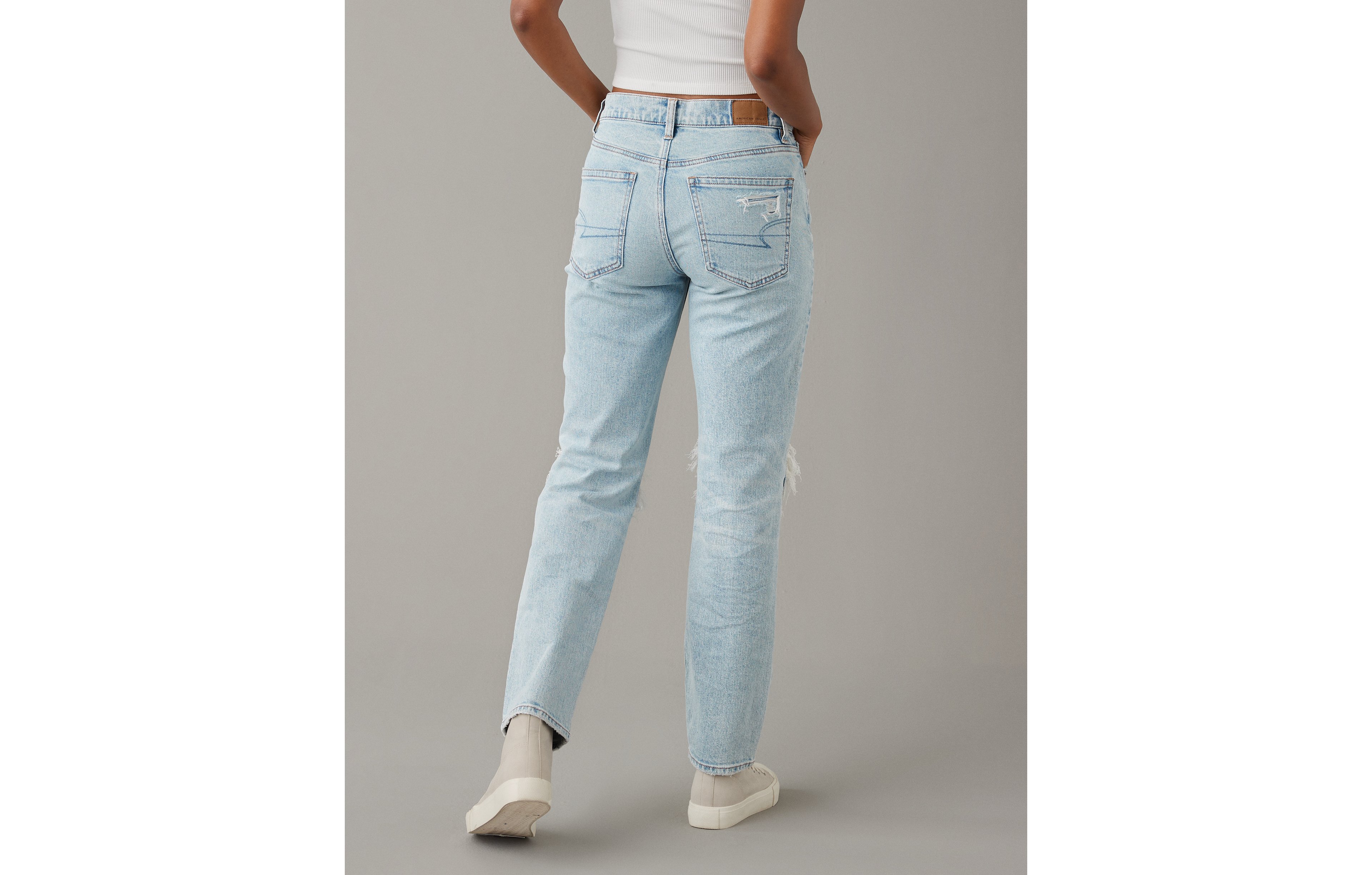AE Stretch Super High-Waisted Ripped Ankle Straight Jean