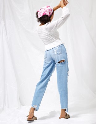 AE Relaxed Mom Jean