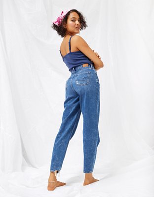 AE Relaxed Mom Jean