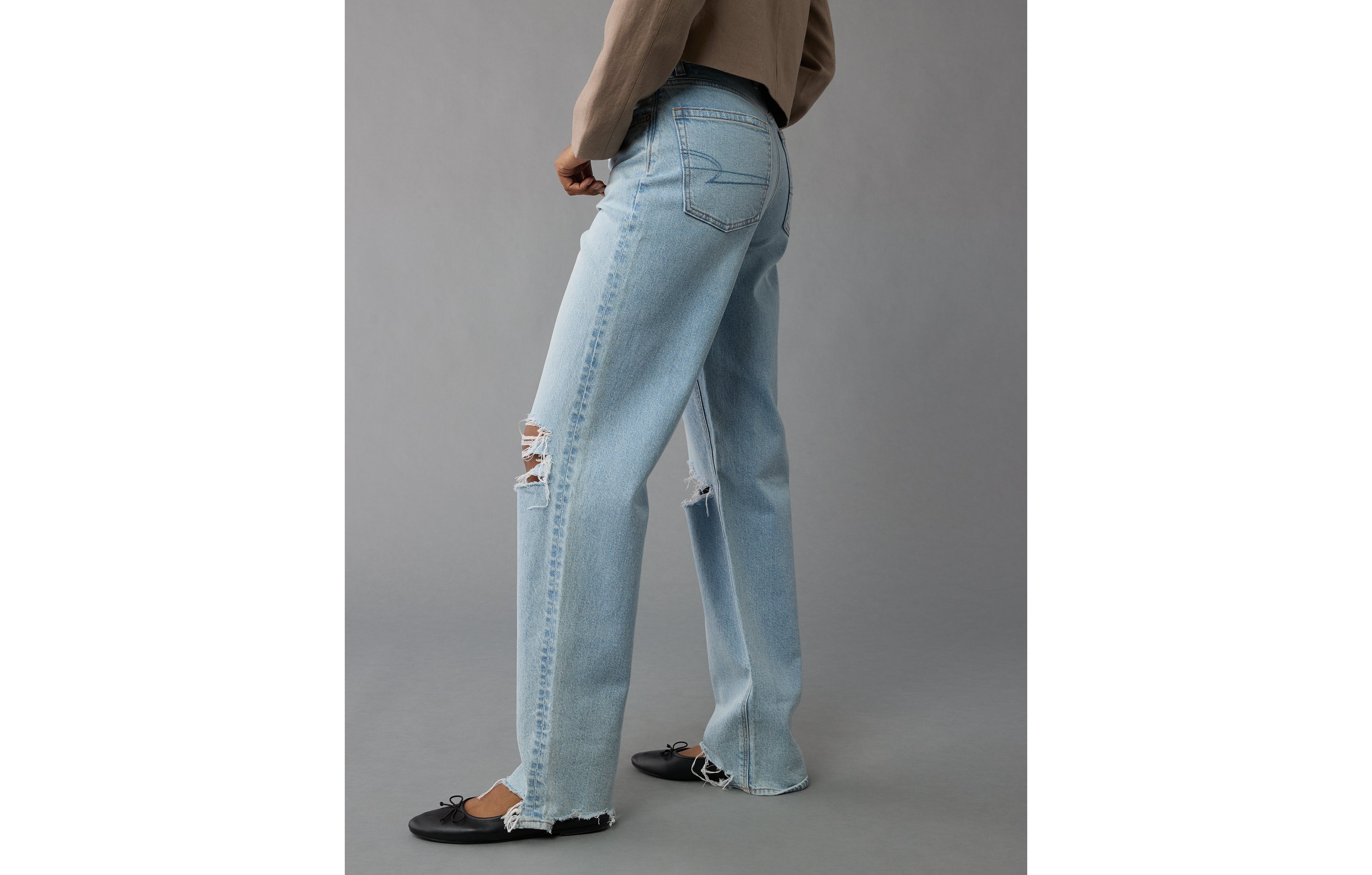 AE Strigid Ripped Super High-Waisted Baggy Straight Jean