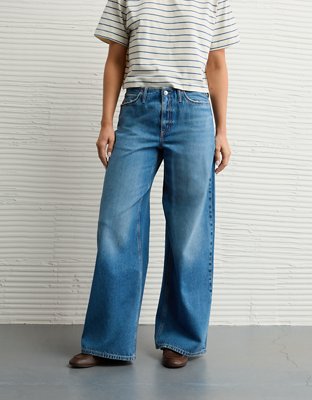 AE Strigid Low-Rise Ultra Wide-Leg Jean