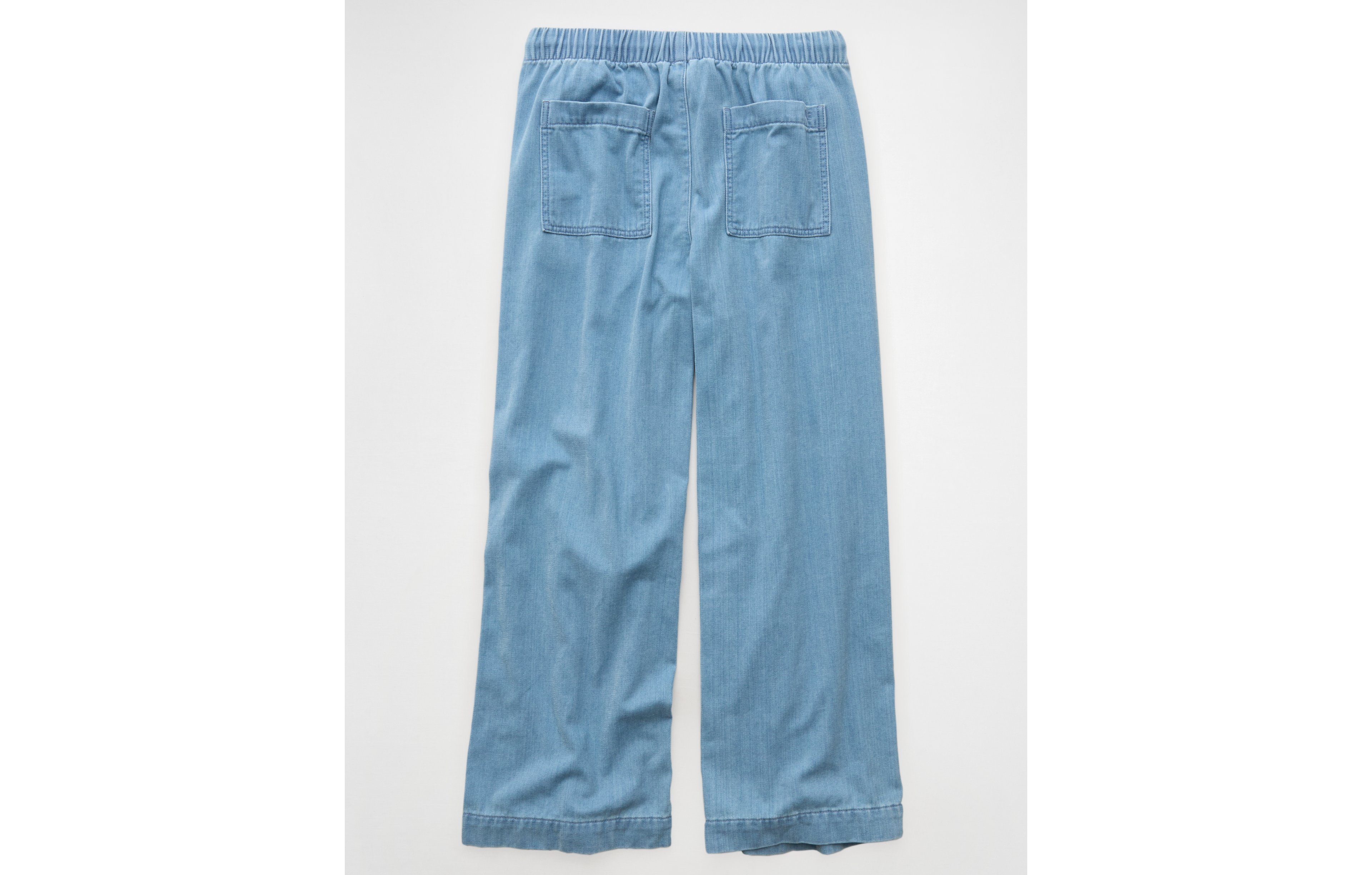 AE Cozy Dreamy Drape Low-Rise Ultra Wide-Leg Jean