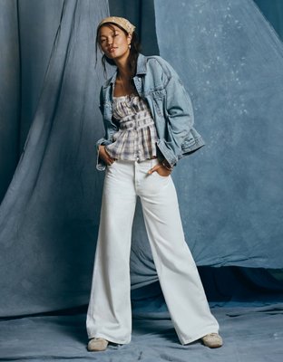 AE Dreamy Drape Strigid Low-Rise Ultra Wide-Leg Jean
