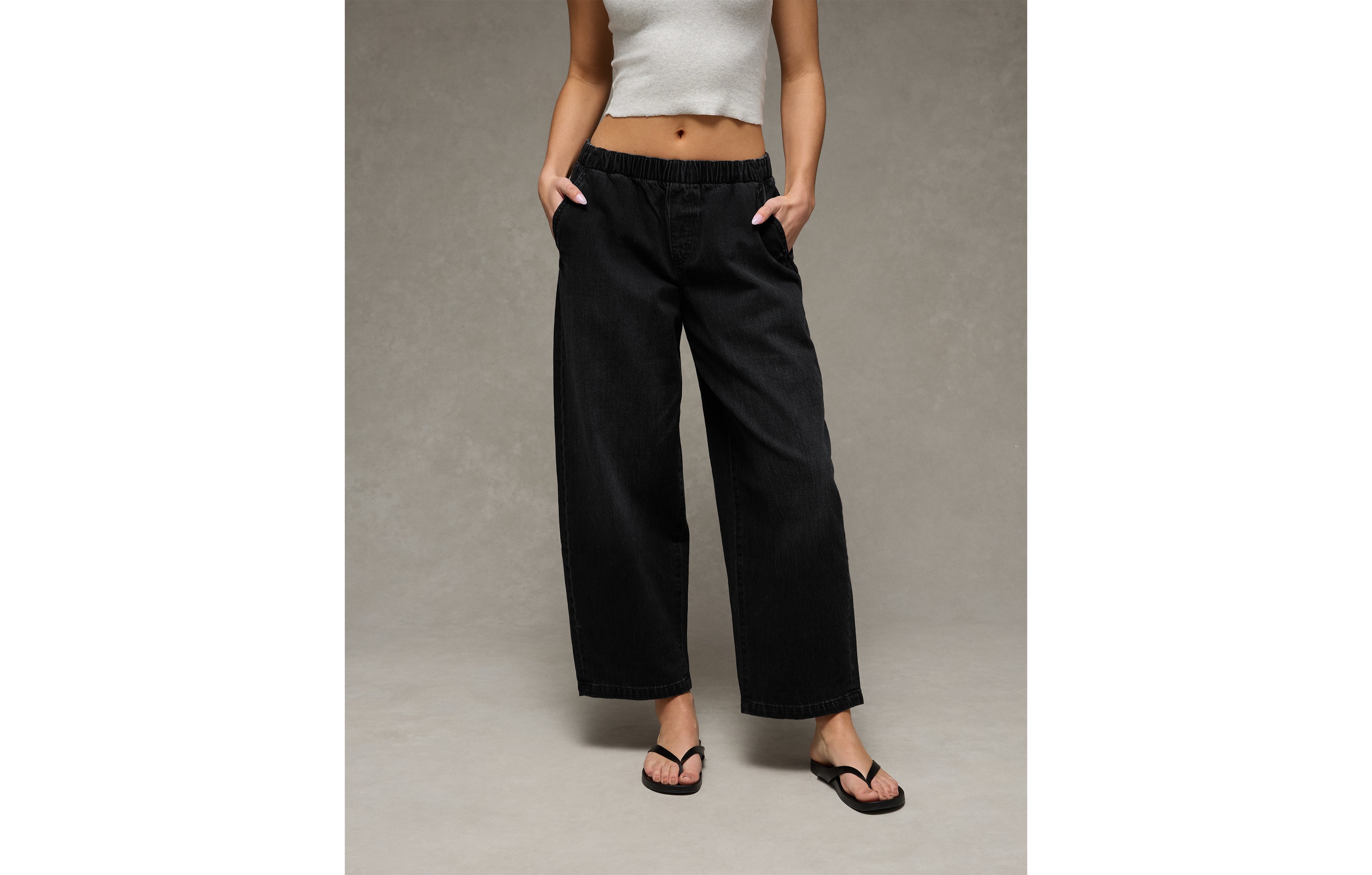 AE Low-Rise Pull-On Barrel Jean
