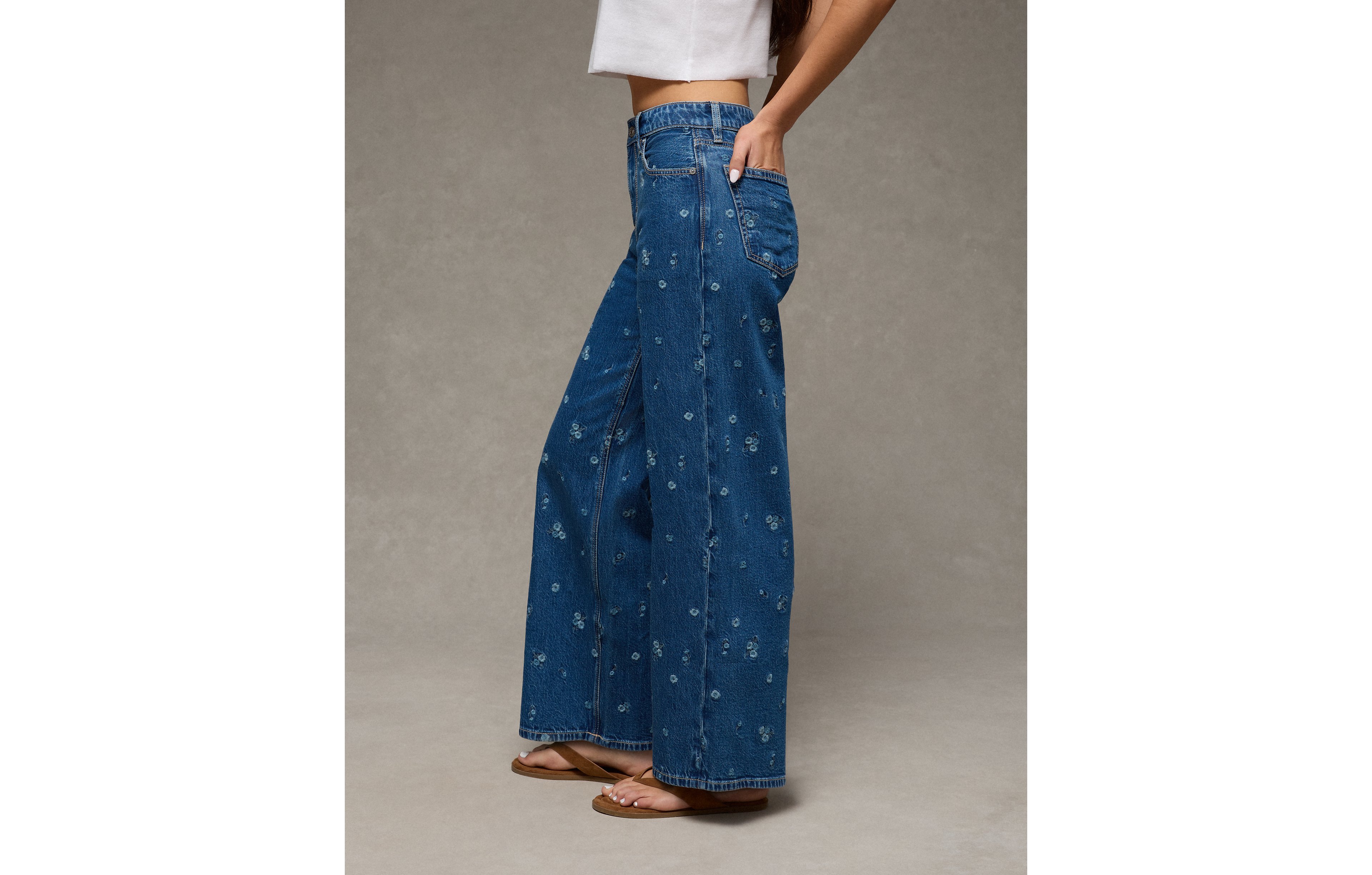 AE Super High-Waisted Embroidered Baggy Wide-Leg Jean