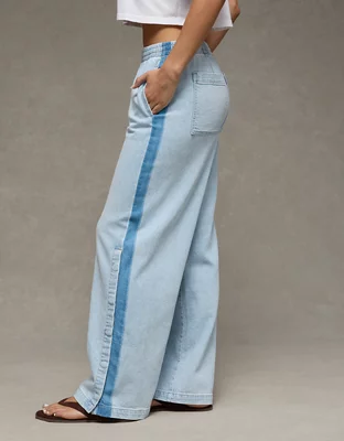 Link to product AE Low-Rise Baggy Ultra-Wide Leg Jean