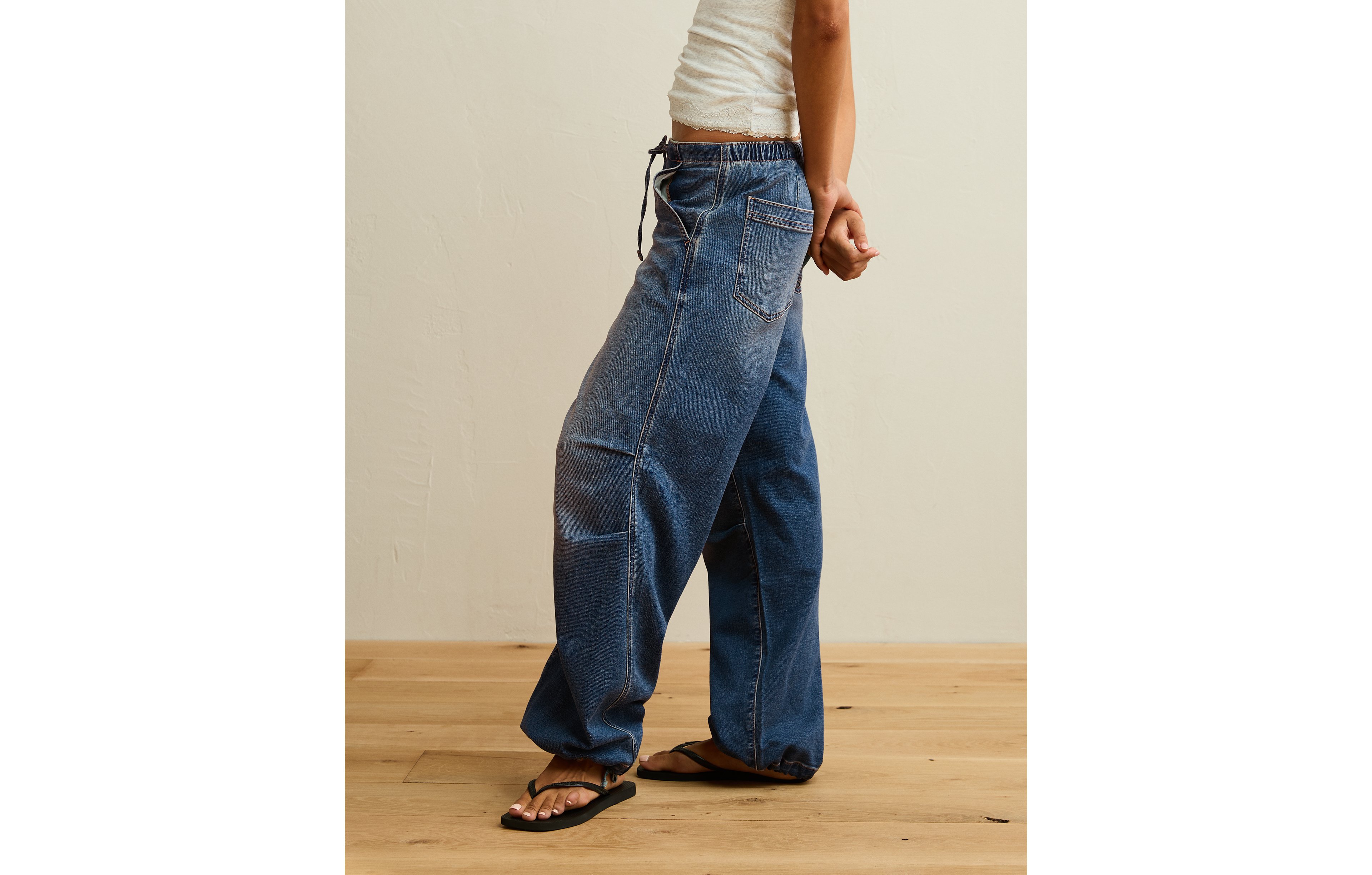 AE Low-Rise Cozy Baggy Jean