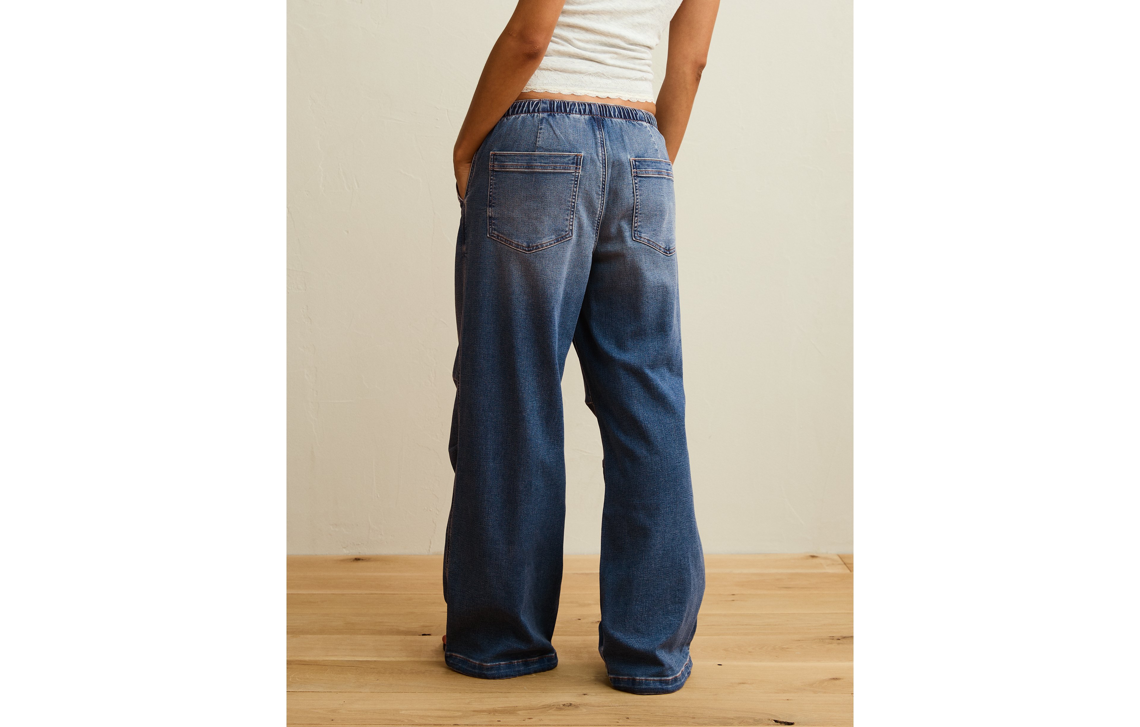AE Low-Rise Cozy Baggy Jean