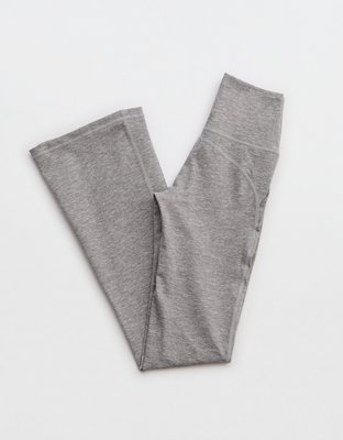 Legging à jambe semi-évasée avec poche The Hugger OFFLINE d’Aerie