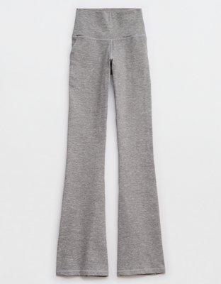 Legging à jambe semi-évasée avec poche The Hugger OFFLINE d’Aerie