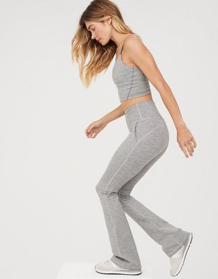 Legging à jambe semi-évasée avec poche The Hugger OFFLINE d’Aerie