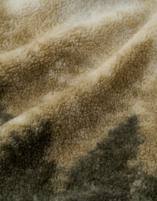 AE Sherpa Fleece Graphic Henley Sweatshirt