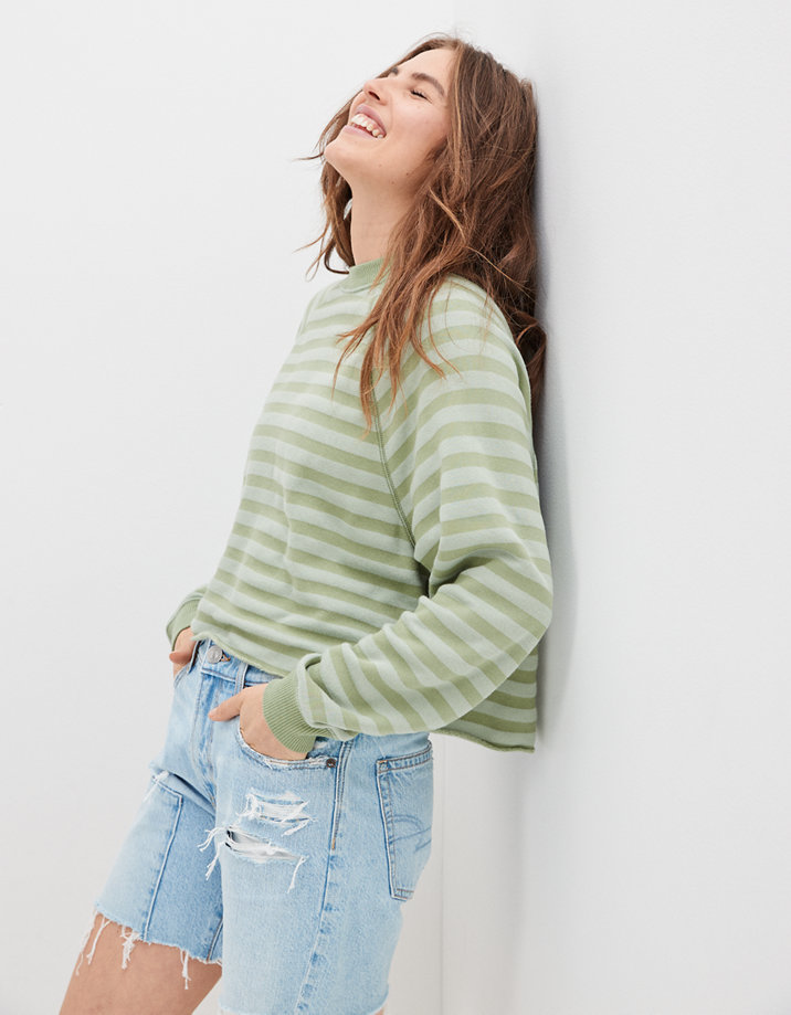 AE Oversized Crew Neck Sweatshirt AE Oversized Crew Neck Sweatshirt