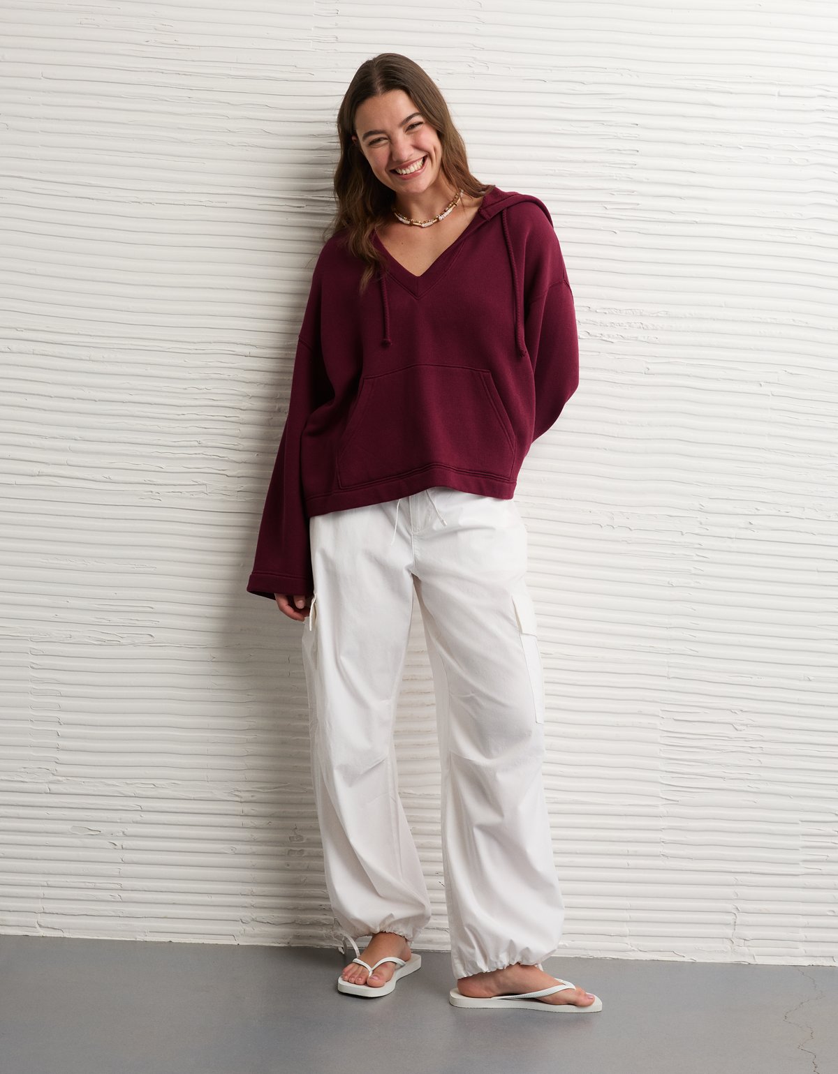 AE Big Hug V-Neck Hoodie - image 5