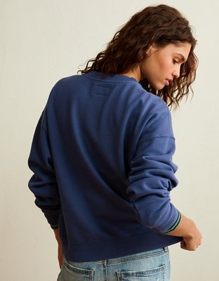 Женская толстовка American Eagle AE Holiday Graphic Crew Neck, цвет: Глубокий морской синий — фото 2