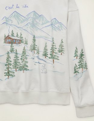 AE Holiday Graphic Crew Neck Sweatshirt