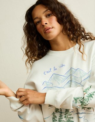 AE Holiday Graphic Crew Neck Sweatshirt