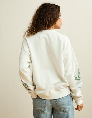 AE Holiday Graphic Crew Neck Sweatshirt
