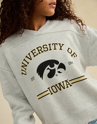AE V-Neck Graphic Sweatshirt
