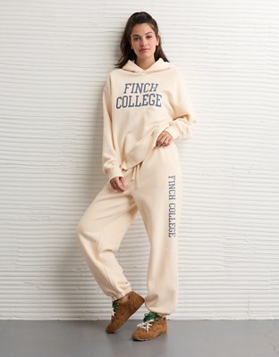 AE x The Summer I Turned Pretty Everyday Luxe Graphic Hoodie
