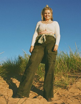 AE Super High-Waisted Cargo Wide-Leg Pant stretch