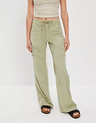 AE Dreamy Drape Stretch Super High-Waisted Baggy Wide-Leg Cargo Pant