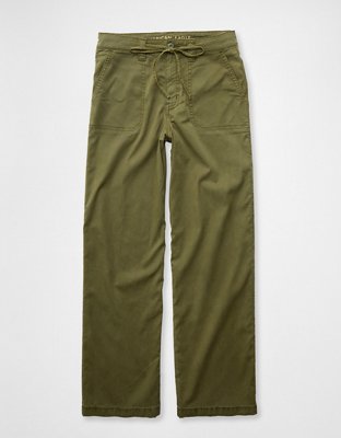 AE Stretch Super High-Waisted Baggy Wide-Leg Pant con un drapeado de ensueño