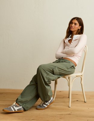 AE Low-Rise Baggy Cargo Parachute Pant