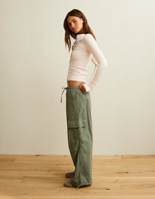 AE Low-Rise Baggy Cargo Parachute Pant