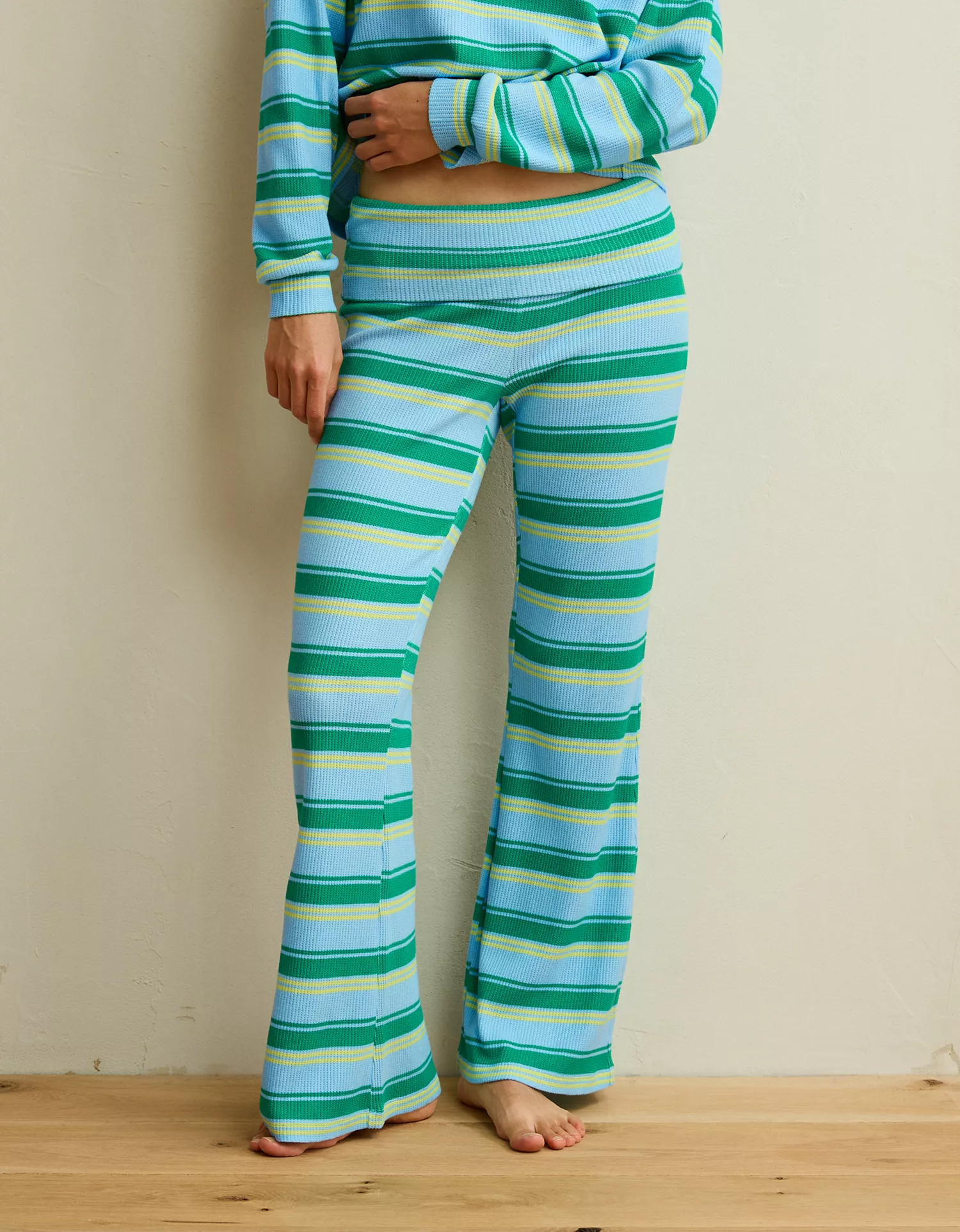 AE Luxe Plush Waffle Foldover Pant - thumbnail 6