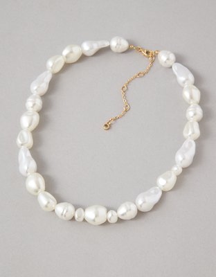 AEO Chunky Pearl Necklace