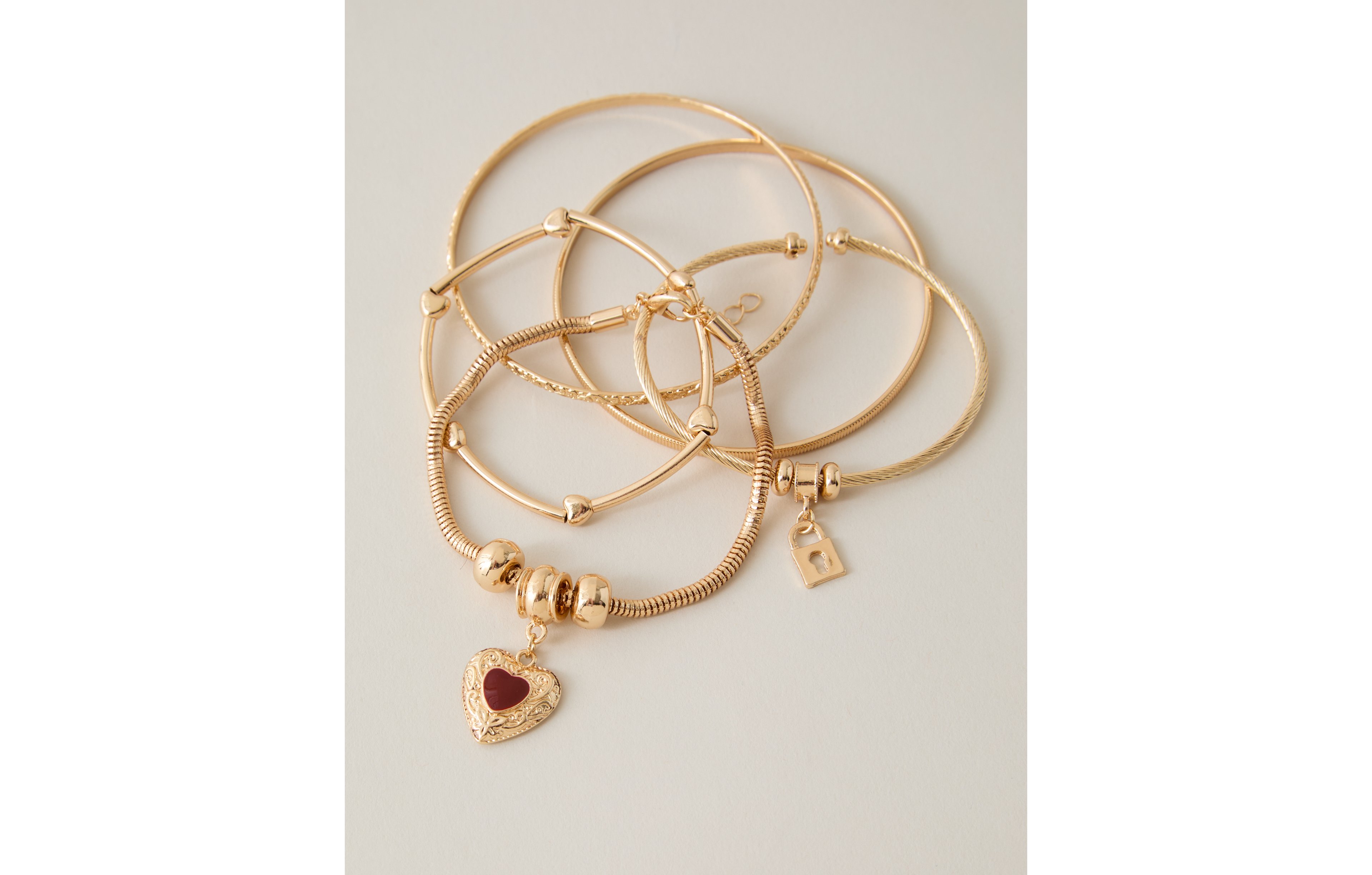 AE Heart Bracelet 5-Pack