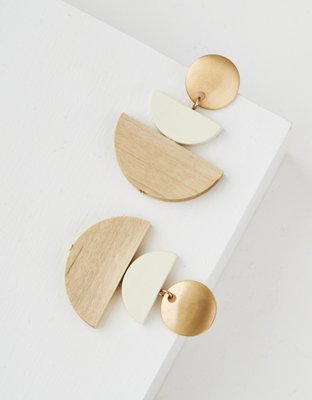 AE White Wooden Tiered Earring
