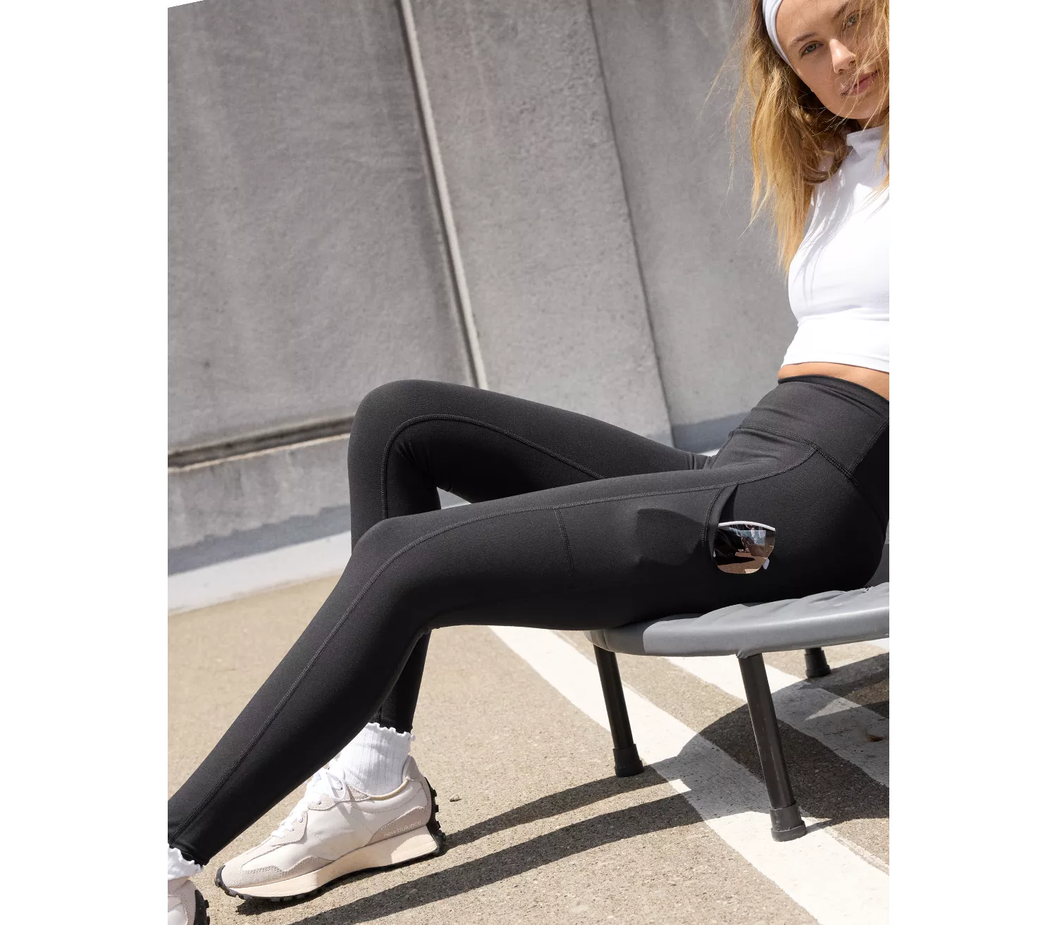 OFFLINE By Aerie The Hugger High Waisted Pocket Legging