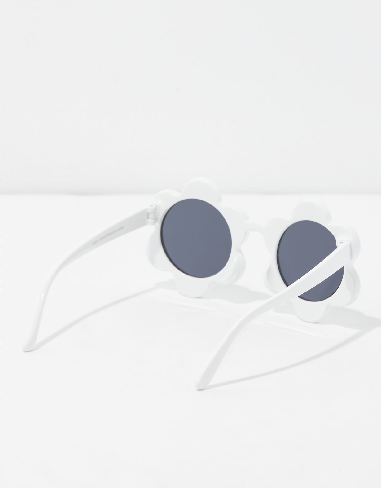 AEO White Flower Sunglasses