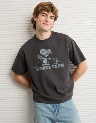 AE Boxy Snoopy Graphic T-Shirt